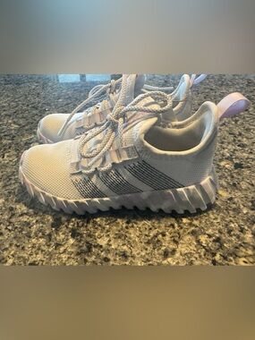 Adidas Kaptir Flow - NWT size 12c